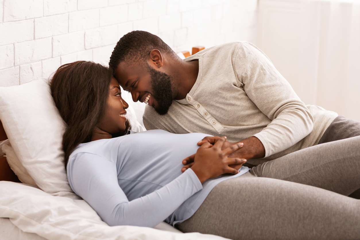 8 Cara Berhubungan Intim Usia Kehamilan 8 Bulan yang Aman